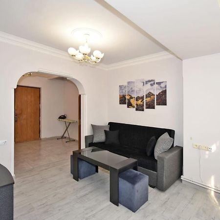 Luxury Spacious Apartment On Saryan Street.Centre Erivan Exterior foto